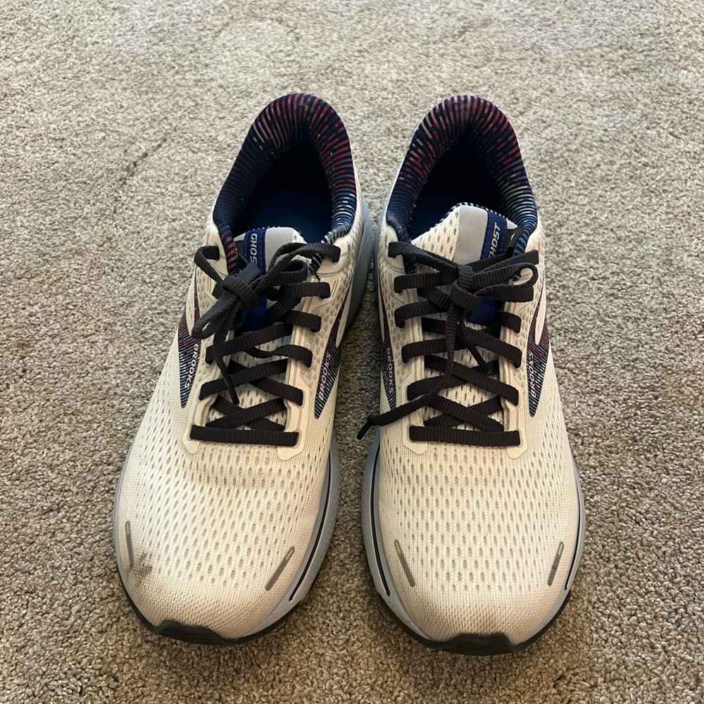 Brooks women’s running shoe